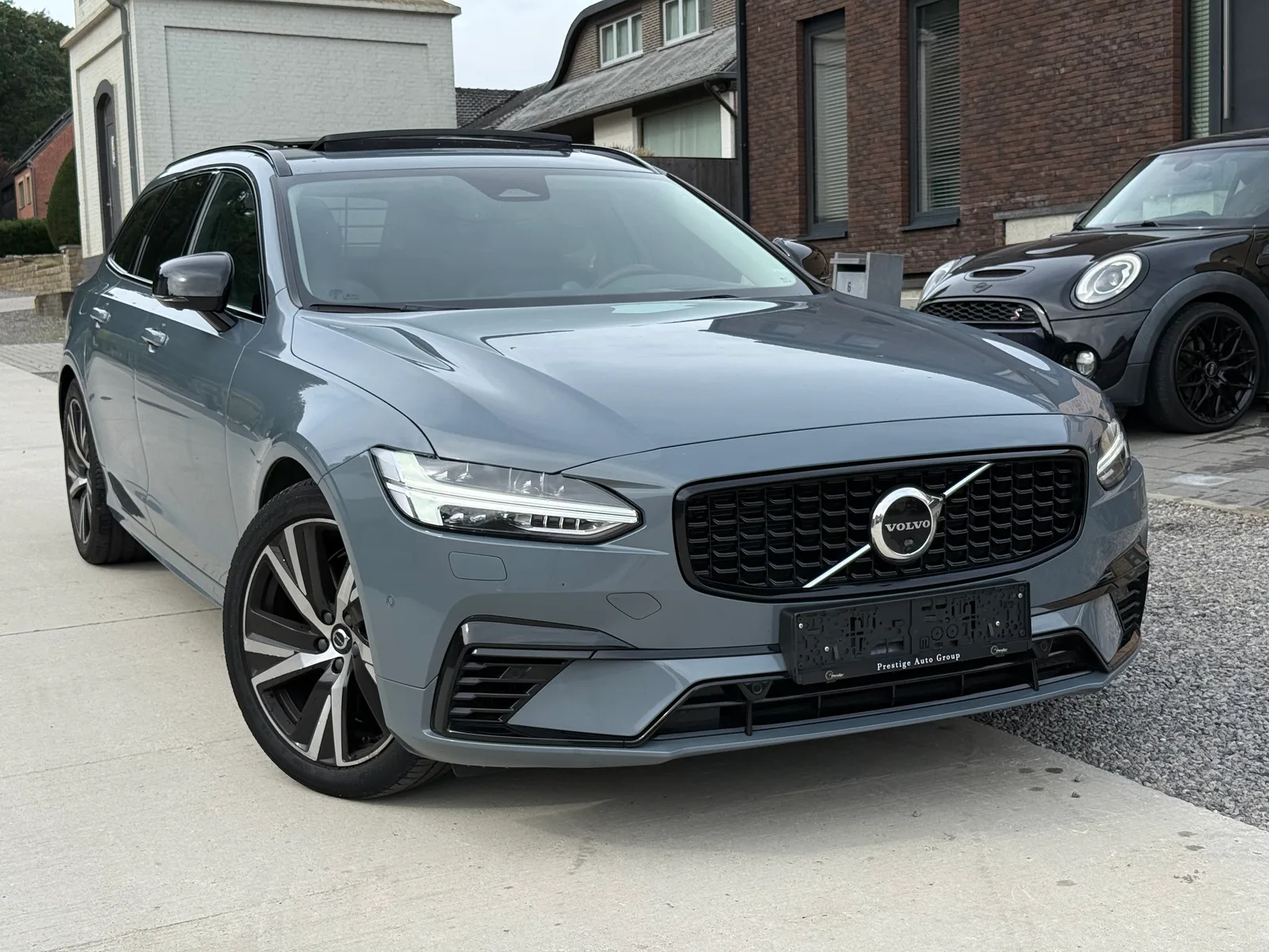 VOLVO V90 T6 Recharge AWD Ultra Dark *FULL*360*PANO*B&W*Headup*